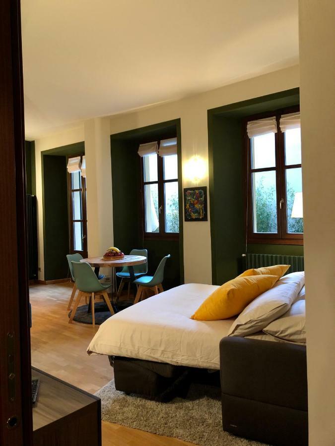 Apartament La Via Degli Artisti Arona Zewnętrze zdjęcie