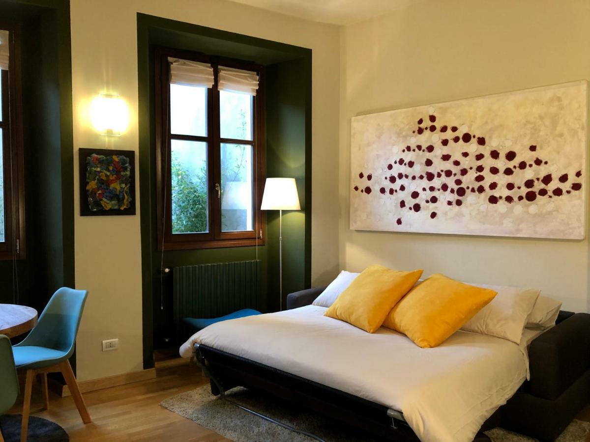 Apartament La Via Degli Artisti Arona Zewnętrze zdjęcie