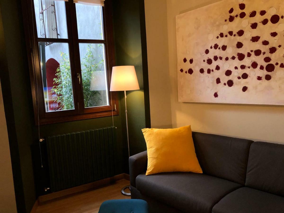 Apartament La Via Degli Artisti Arona Zewnętrze zdjęcie