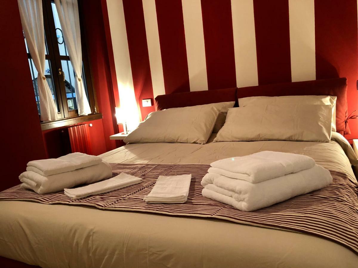 Apartament La Via Degli Artisti Arona Zewnętrze zdjęcie