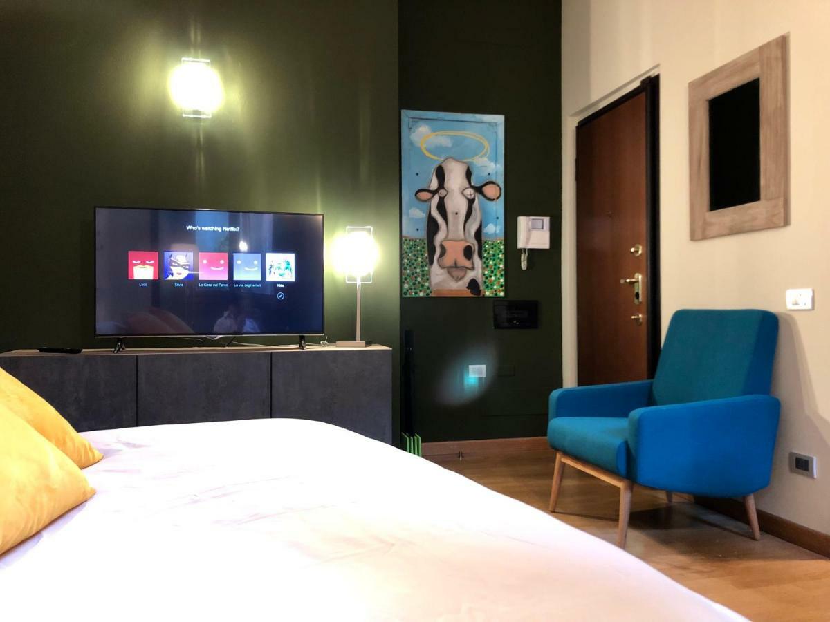 Apartament La Via Degli Artisti Arona Zewnętrze zdjęcie