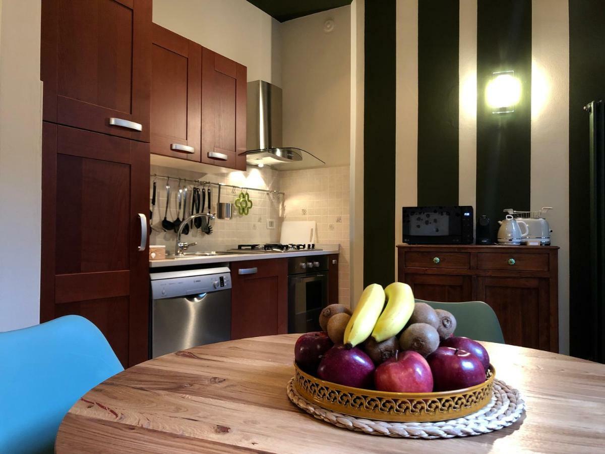 Apartament La Via Degli Artisti Arona Zewnętrze zdjęcie