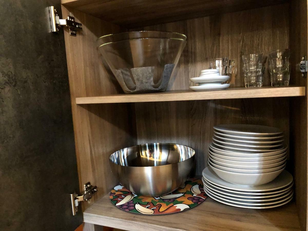 Apartament La Via Degli Artisti Arona Zewnętrze zdjęcie