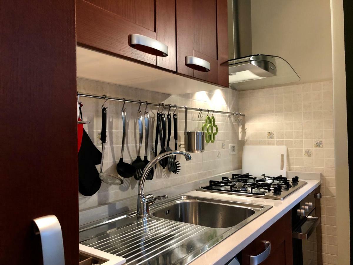 Apartament La Via Degli Artisti Arona Zewnętrze zdjęcie