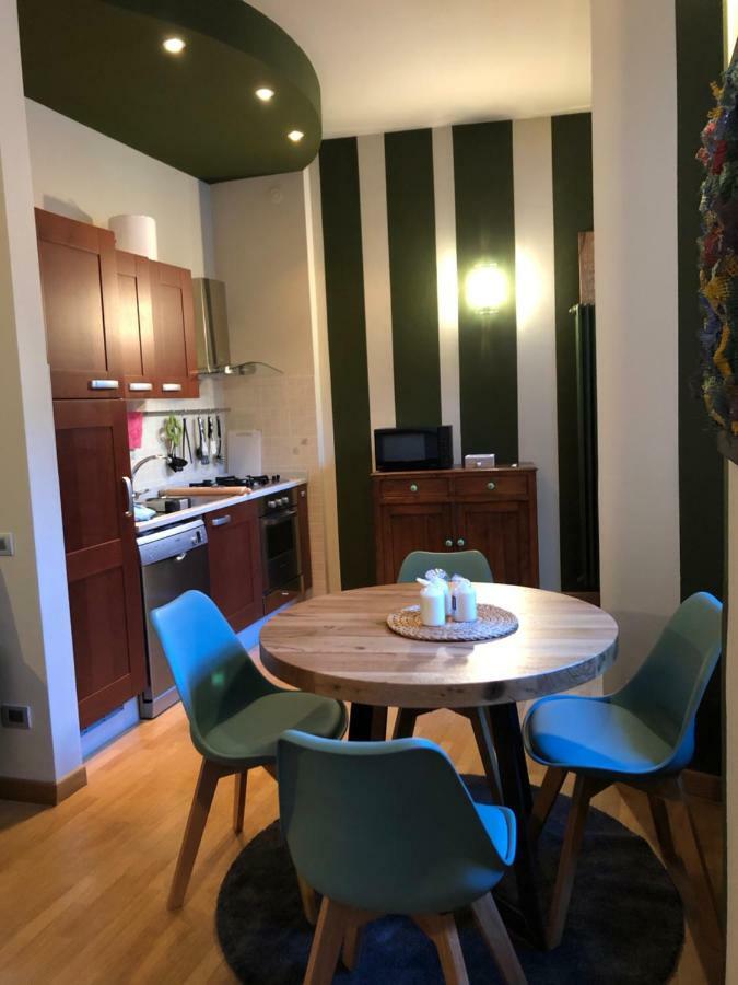 Apartament La Via Degli Artisti Arona Zewnętrze zdjęcie
