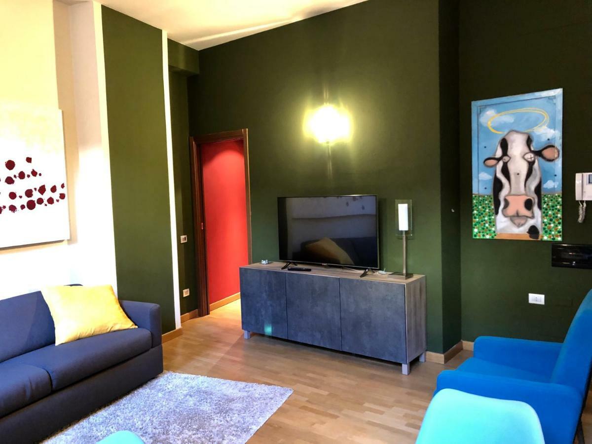 Apartament La Via Degli Artisti Arona Zewnętrze zdjęcie