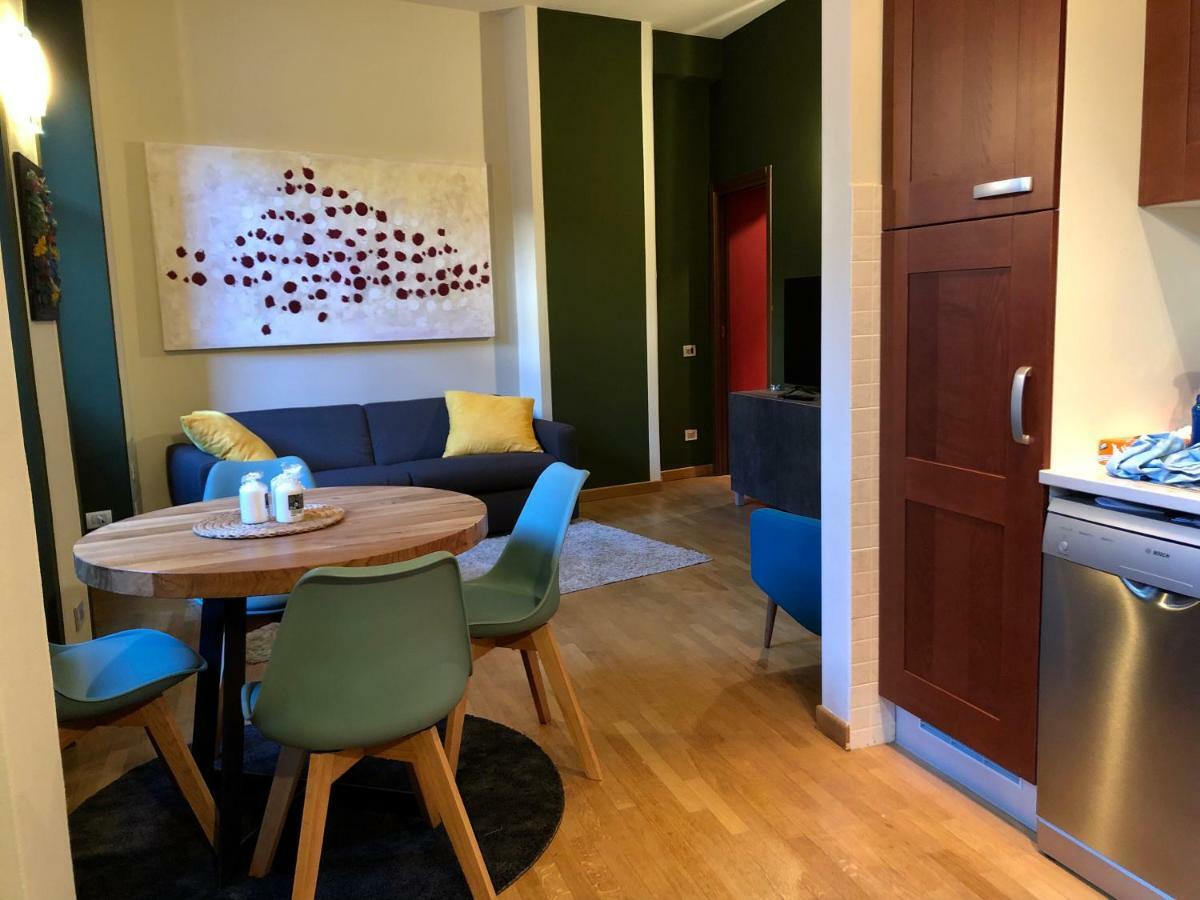 Apartament La Via Degli Artisti Arona Zewnętrze zdjęcie