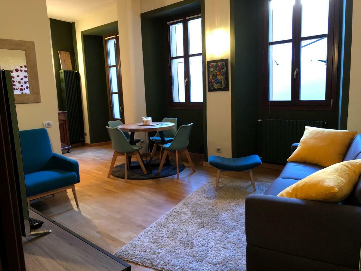 Apartament La Via Degli Artisti Arona Zewnętrze zdjęcie