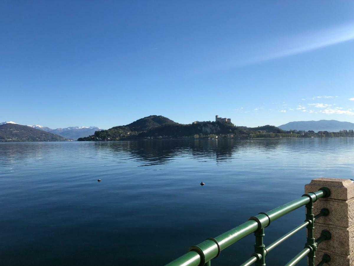 Apartament La Via Degli Artisti Arona Zewnętrze zdjęcie