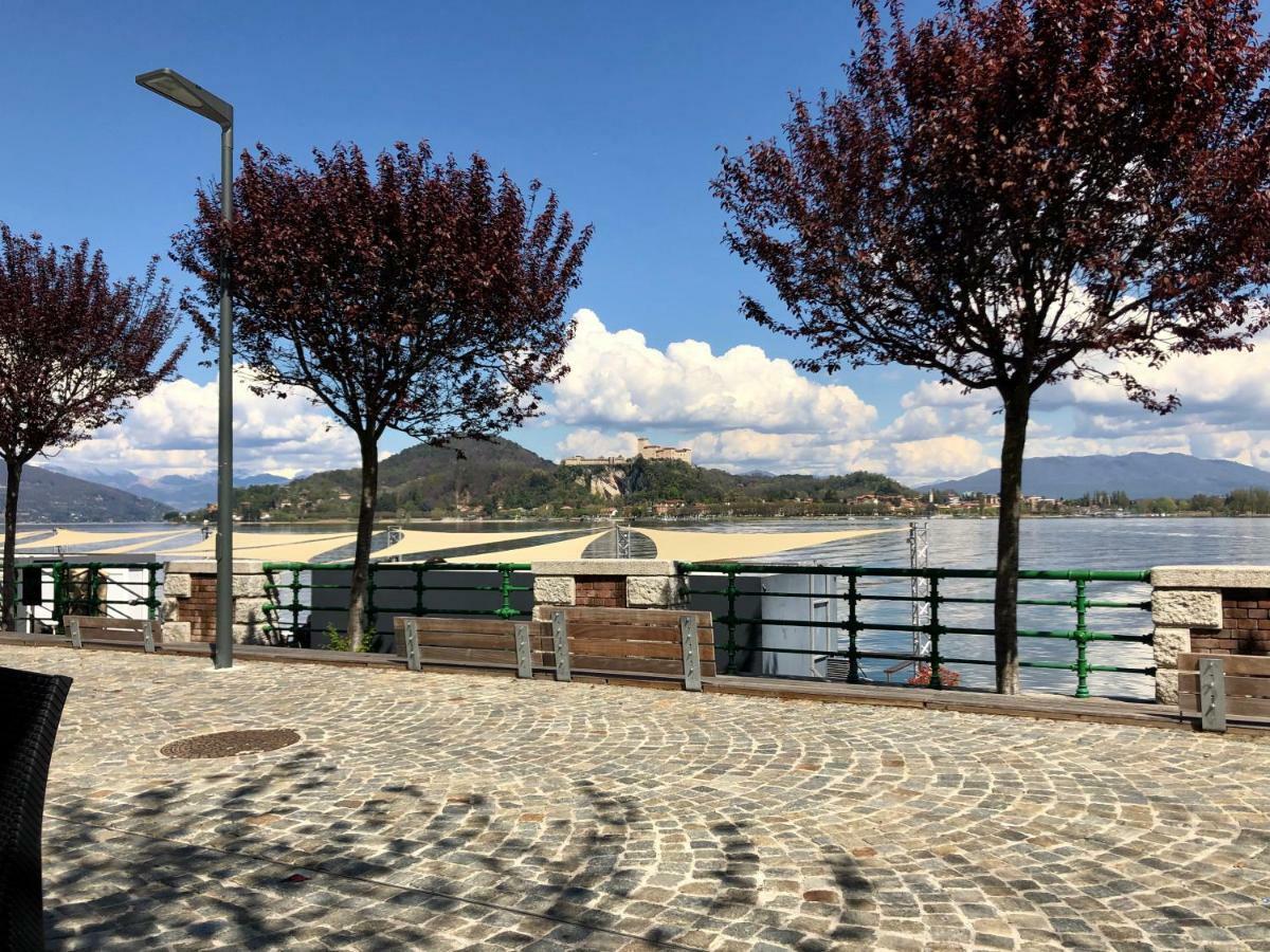 Apartament La Via Degli Artisti Arona Zewnętrze zdjęcie